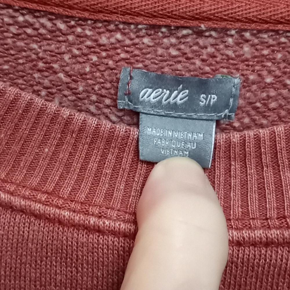 Sweaters - Picture 5 of 7